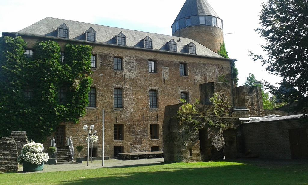 Ferienhaus Burgblick Brueggen 객실 사진